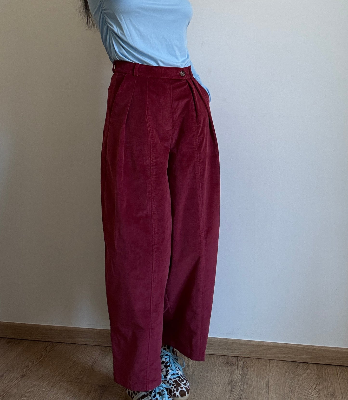 Raspberry corduroy baggy trousers with fly
