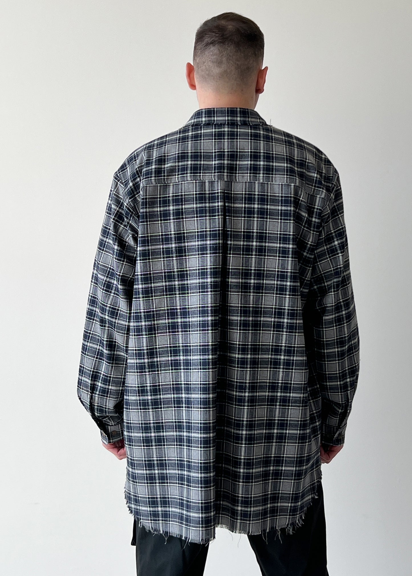 Blue check raw-edge shirt