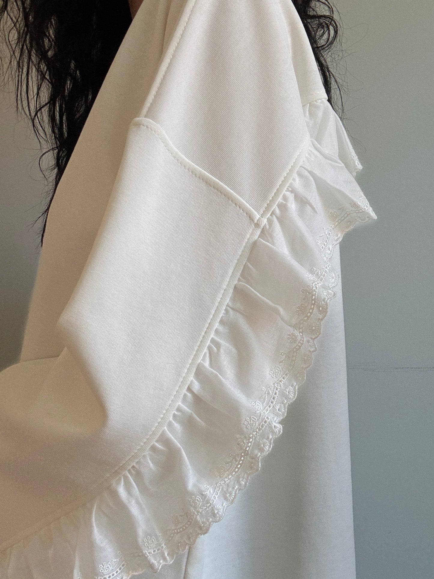 White longsleeve with lace ruffle