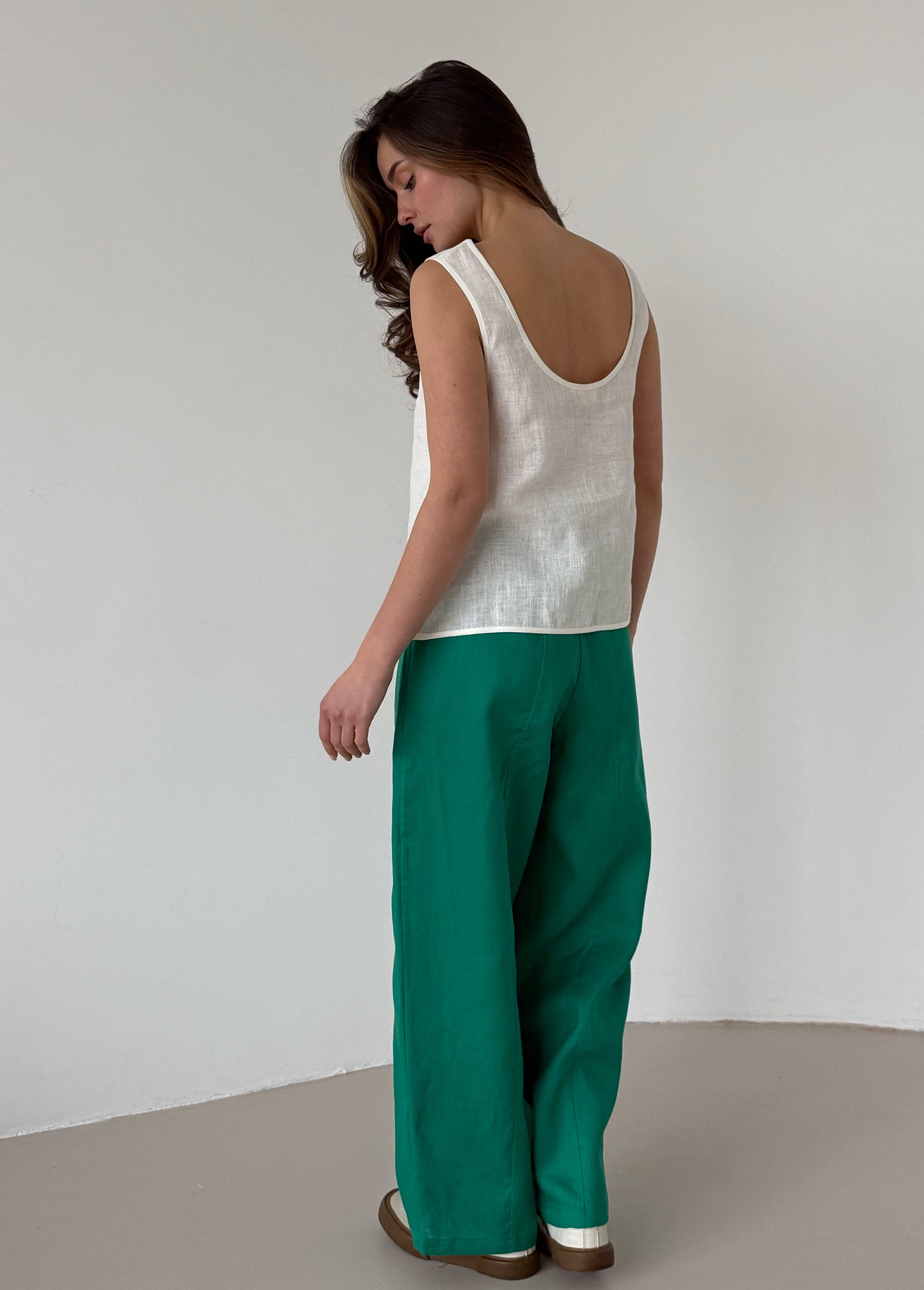 Green linen baggy trousers
