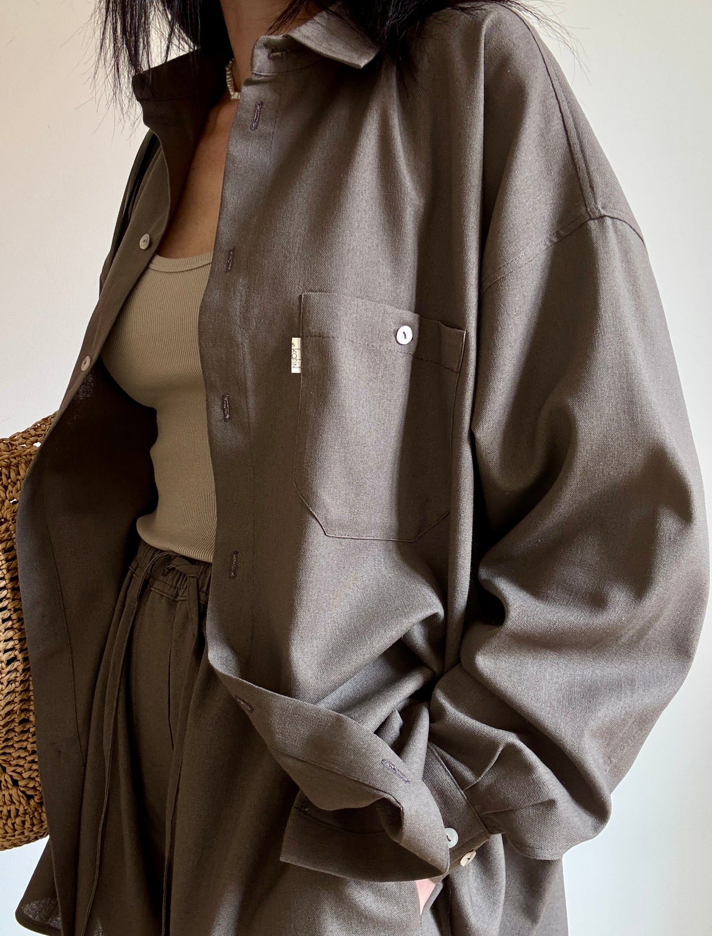 Chocolate linen-viscose shirt